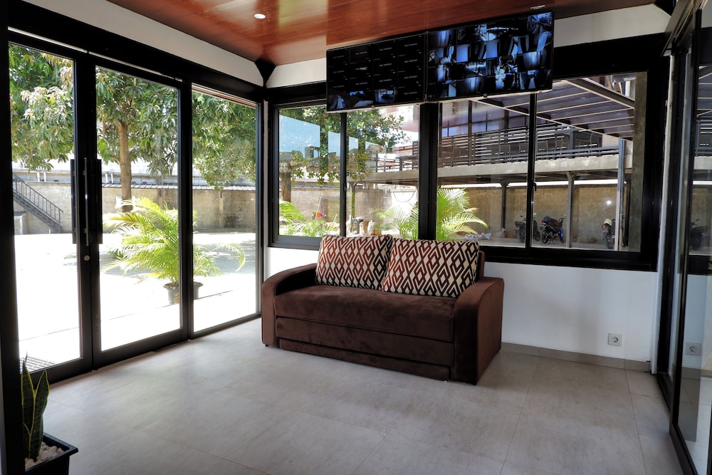 Guest House 555 NKI 39/50
