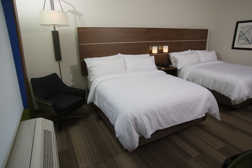 Holiday Inn Express Hotel And Suites Lincoln Airport 13/45