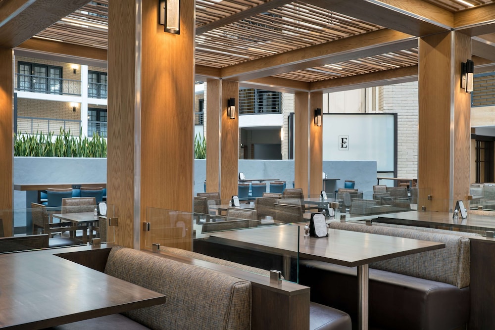 Embassy Suites Austin Central 55/67
