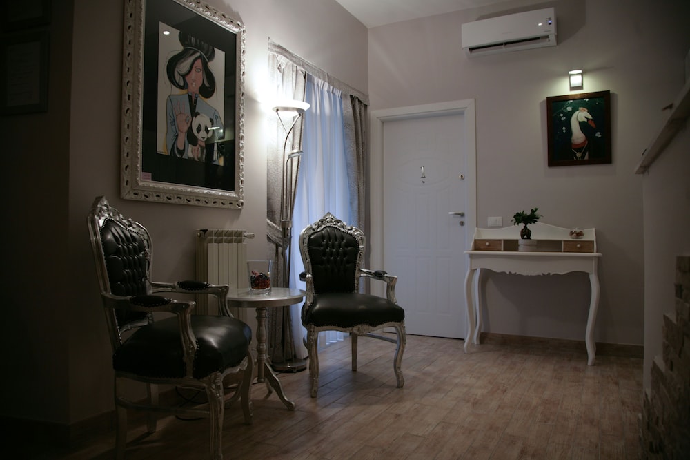 Five Rooms Rome 48/63