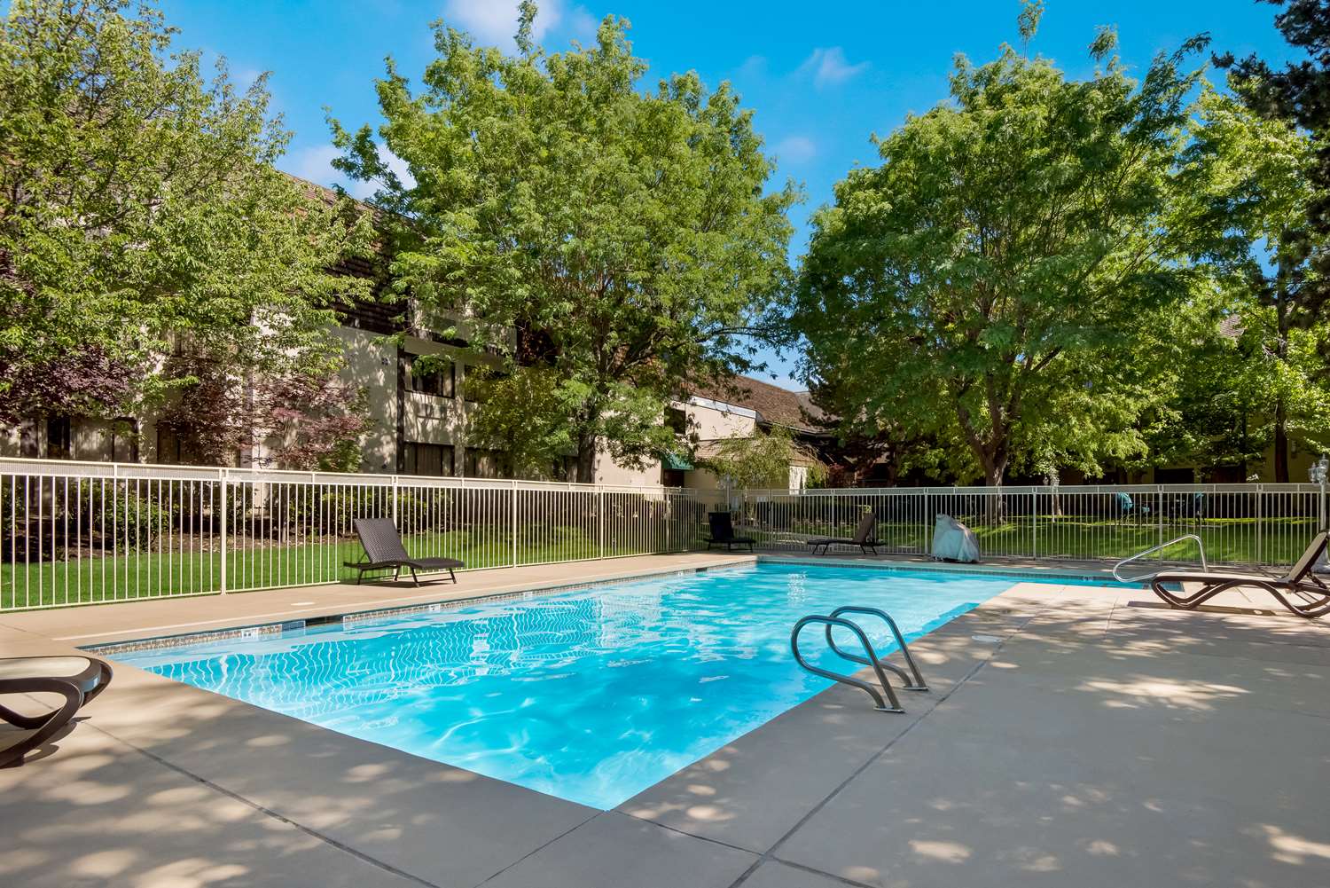SureStay Plus Hotel by Best Western Reno Airport 46/91