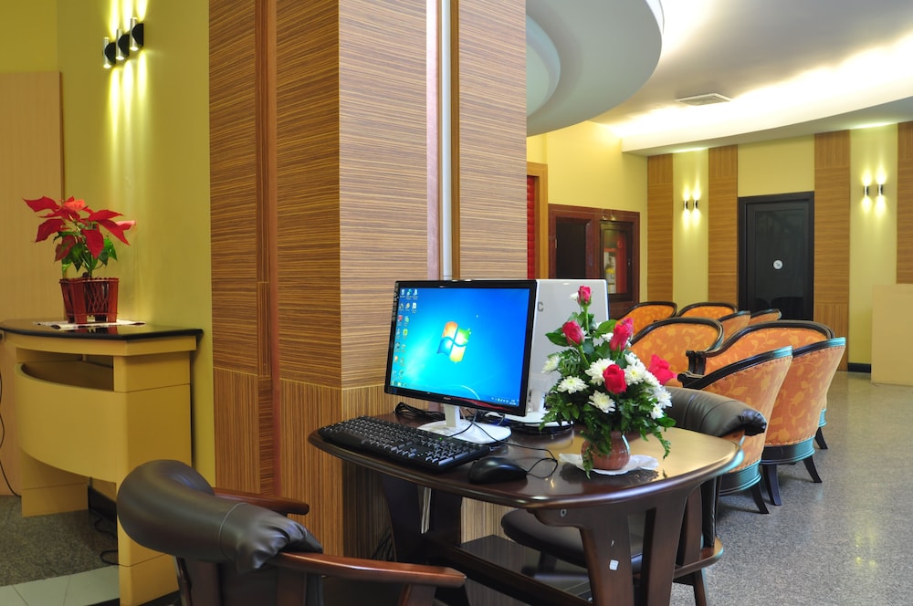 Bp Grand Suite Hotel 33/43