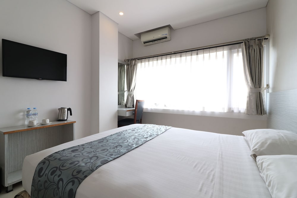 Kembang Hotel 6/19