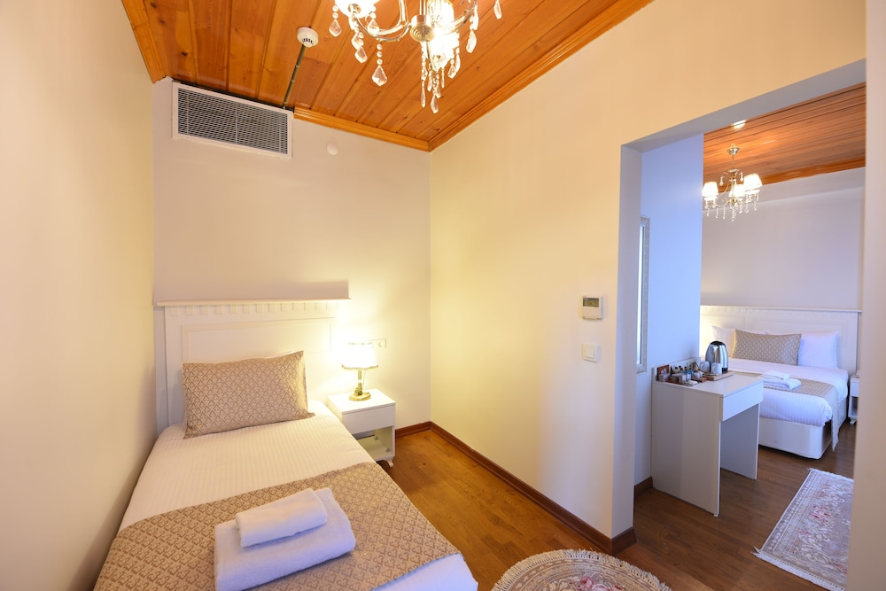 Elyka Hotel 15/28