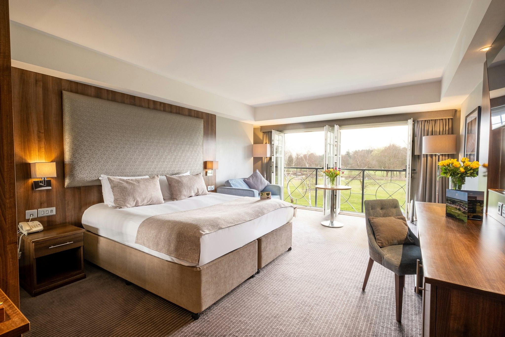 Golf, Superior, King Bed