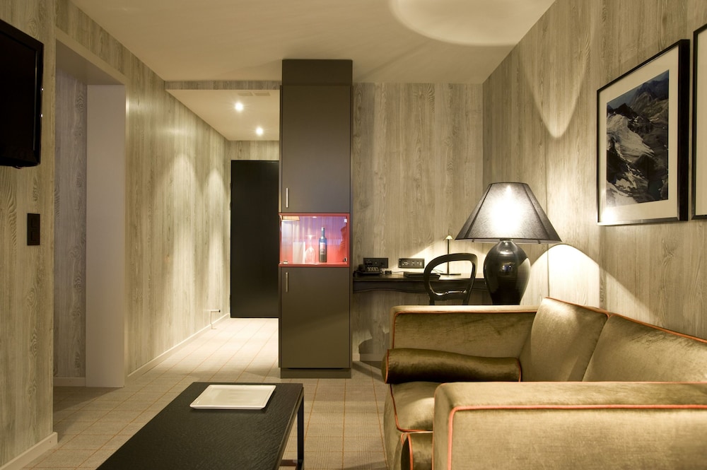 Grischa Das Hotel Davos 37/45