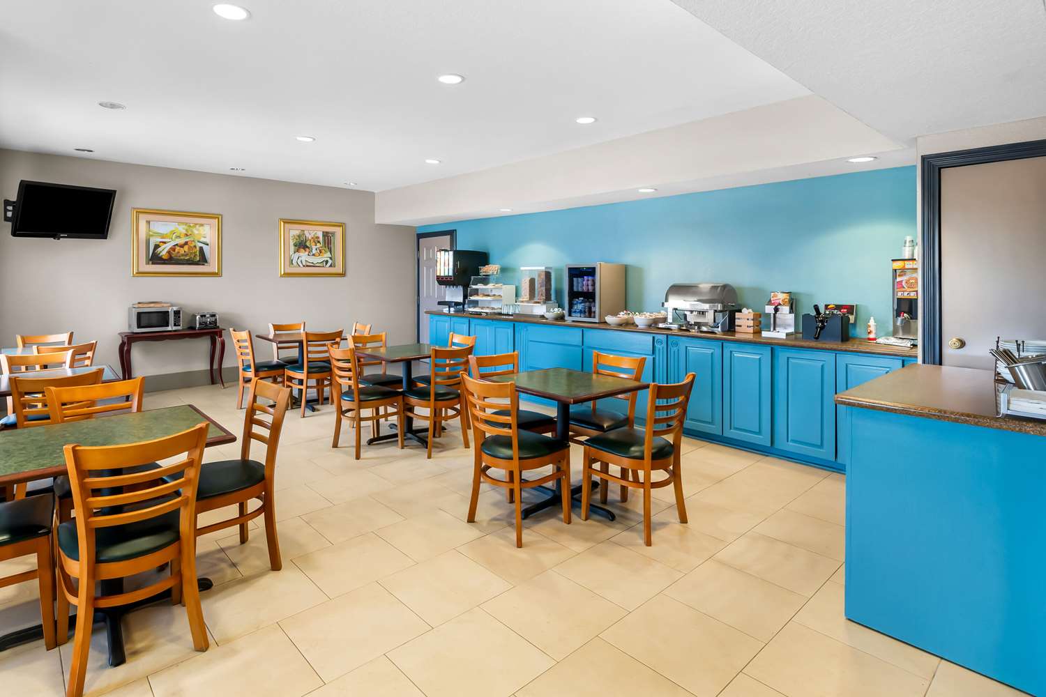 Country Inn & Suites by Radisson, Hot Springs, AR 8/15