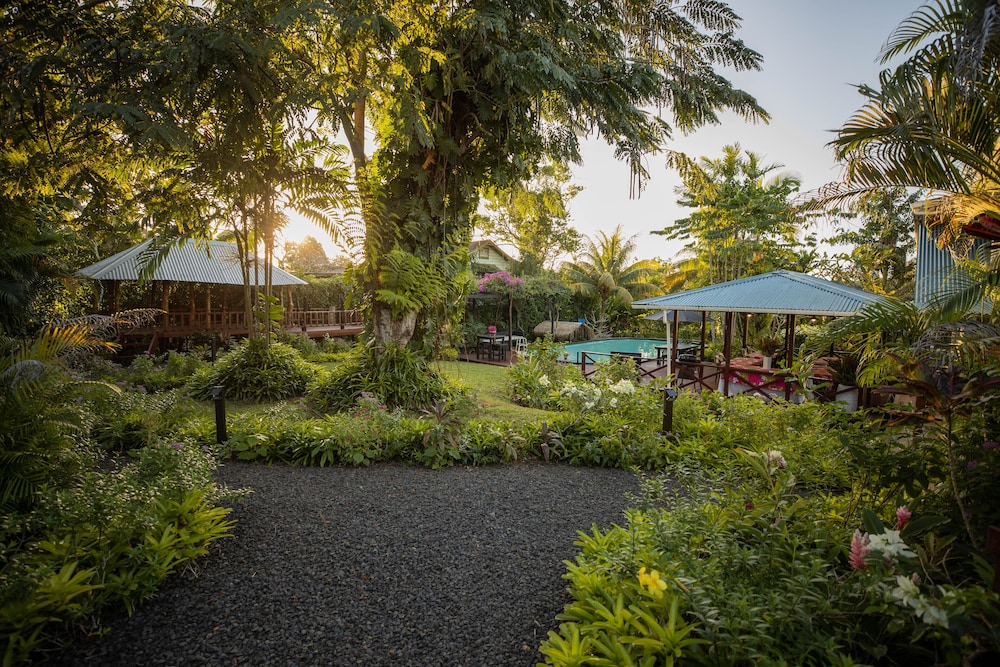 The Samoan Outrigger Hotel 43/50