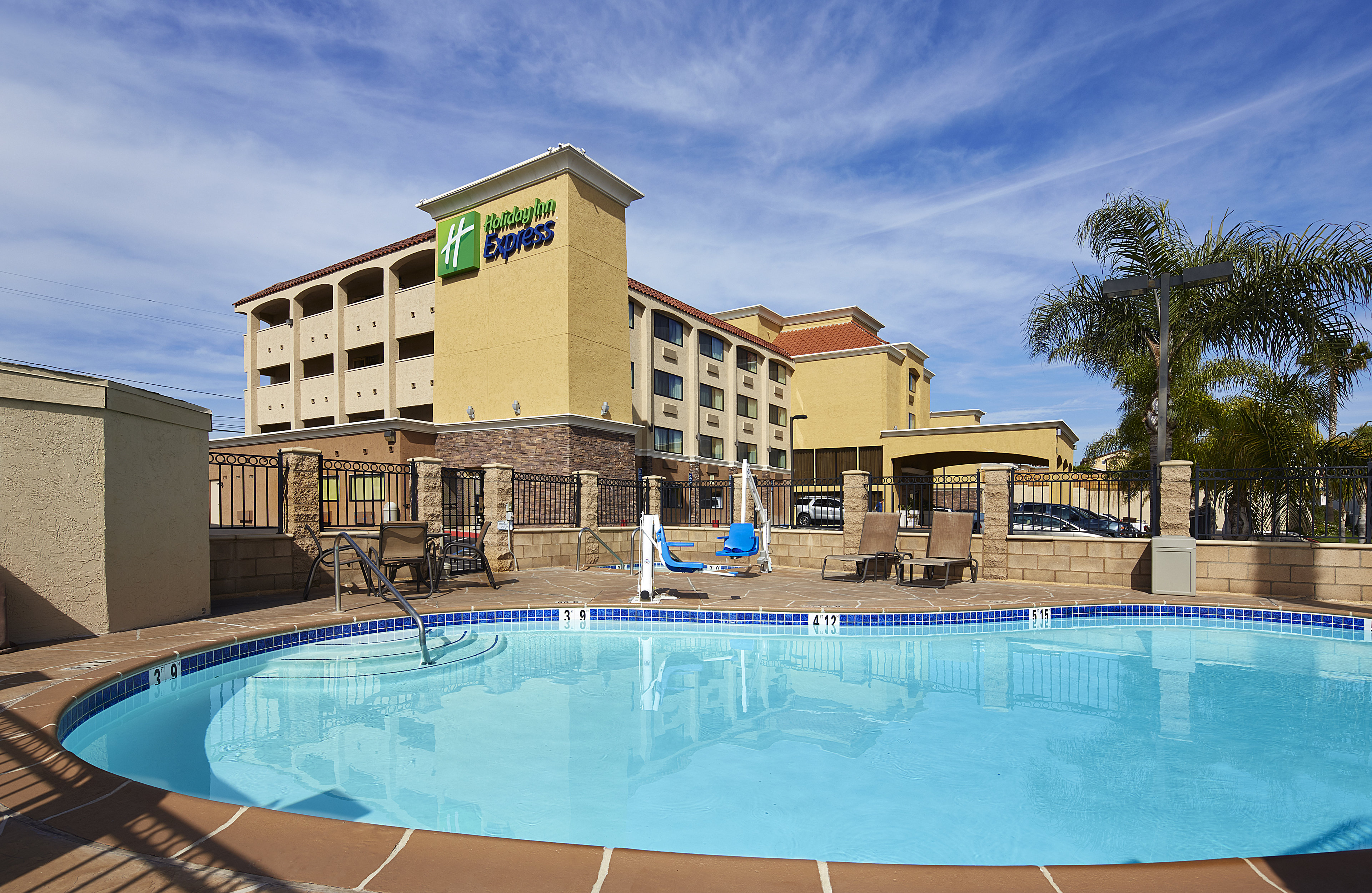 Holiday Inn Express San Diego South National City 4/73