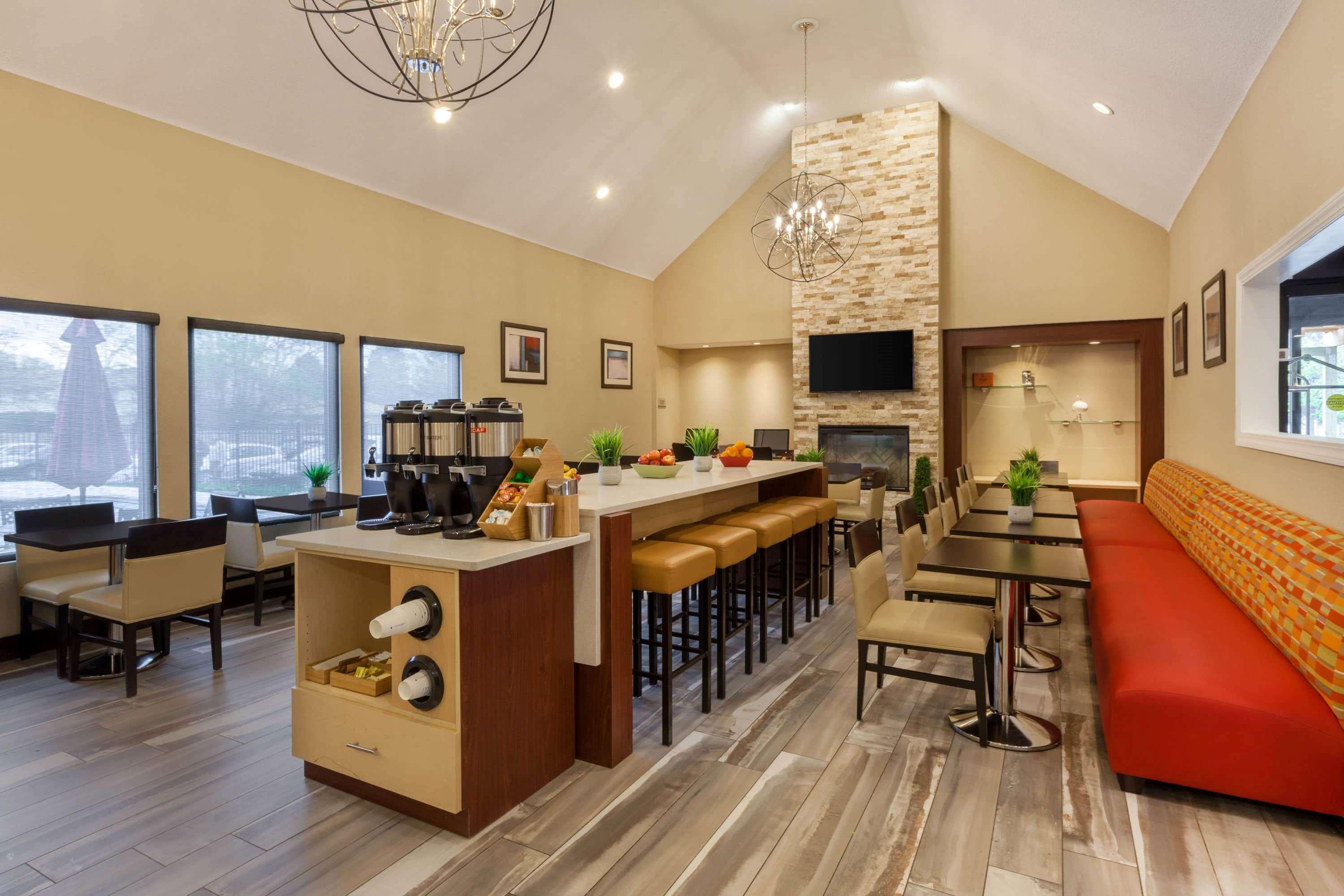 Hawthorn Suites by Wyndham Detroit Southfield 11/19