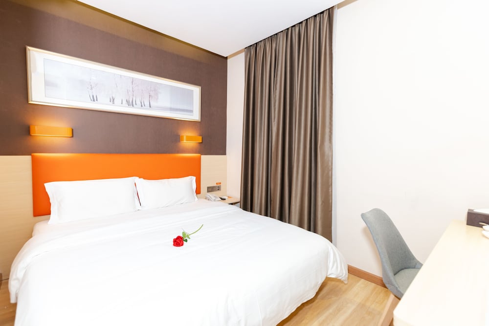 7 Days Premium Hotel 23/56