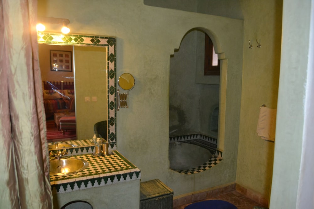 Riad Bayti 32/56
