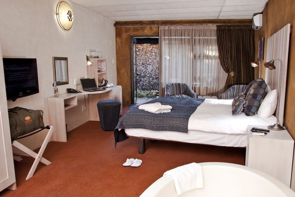 African Rock Hotel 25/76