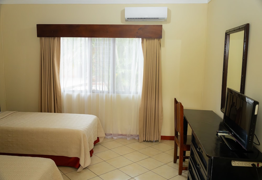 Las Espuelas Hotel 23/54