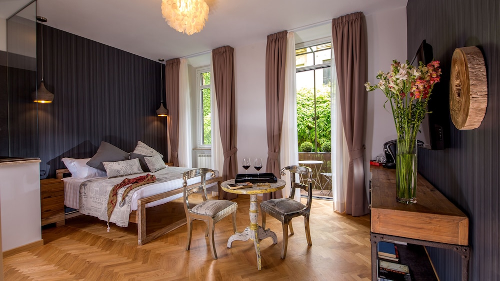 Qt Suites Roma 36/47