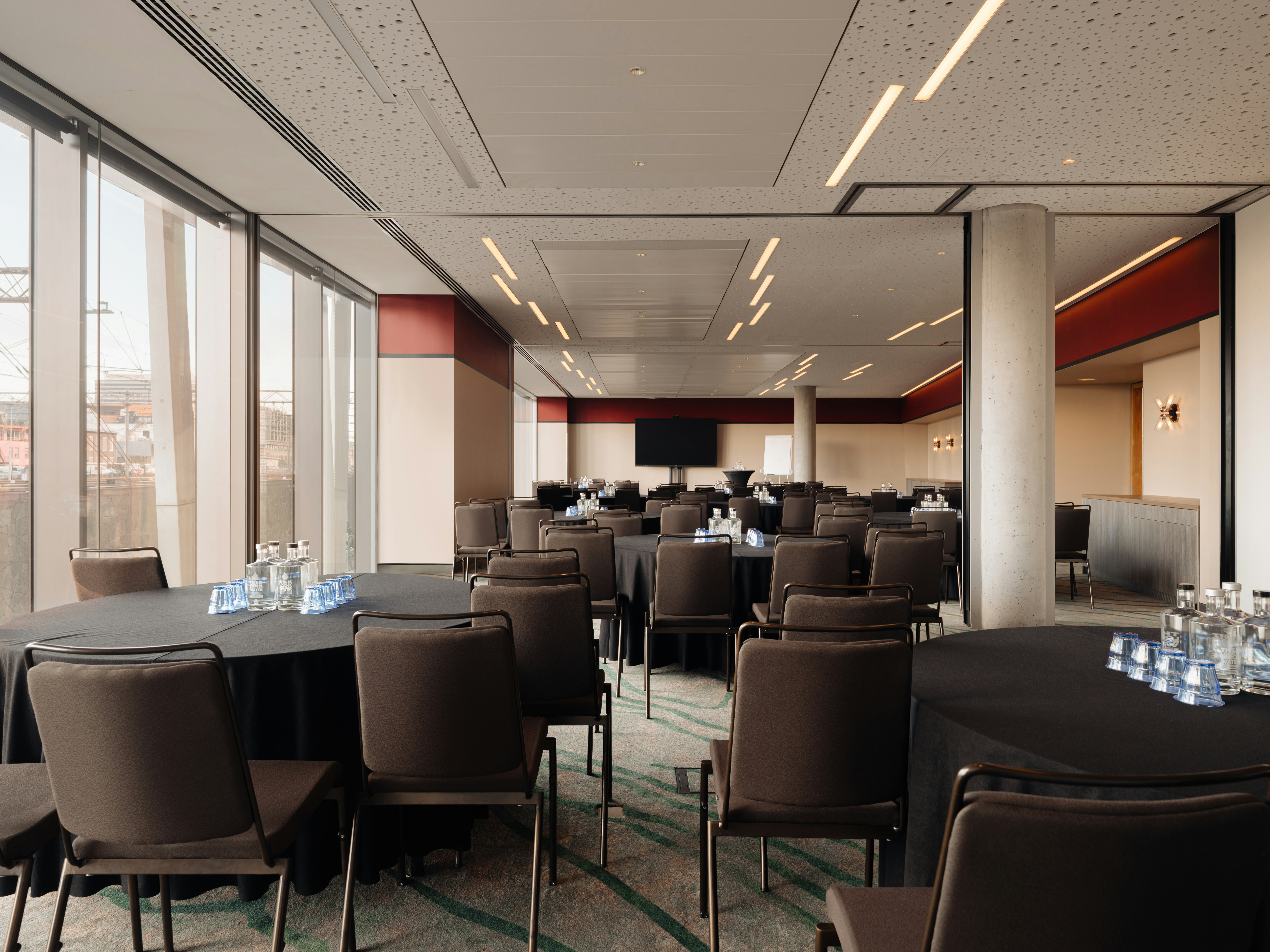 Doubletree By Hilton Amsterdam Centraal Station 82/88