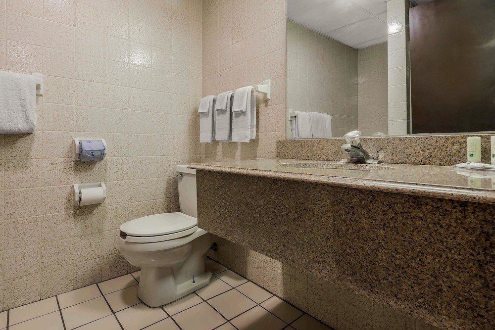 Quality Inn & Suites Binghamton Vestal 6/31