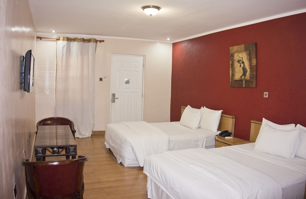Tropical Enclave Hotel 22/60