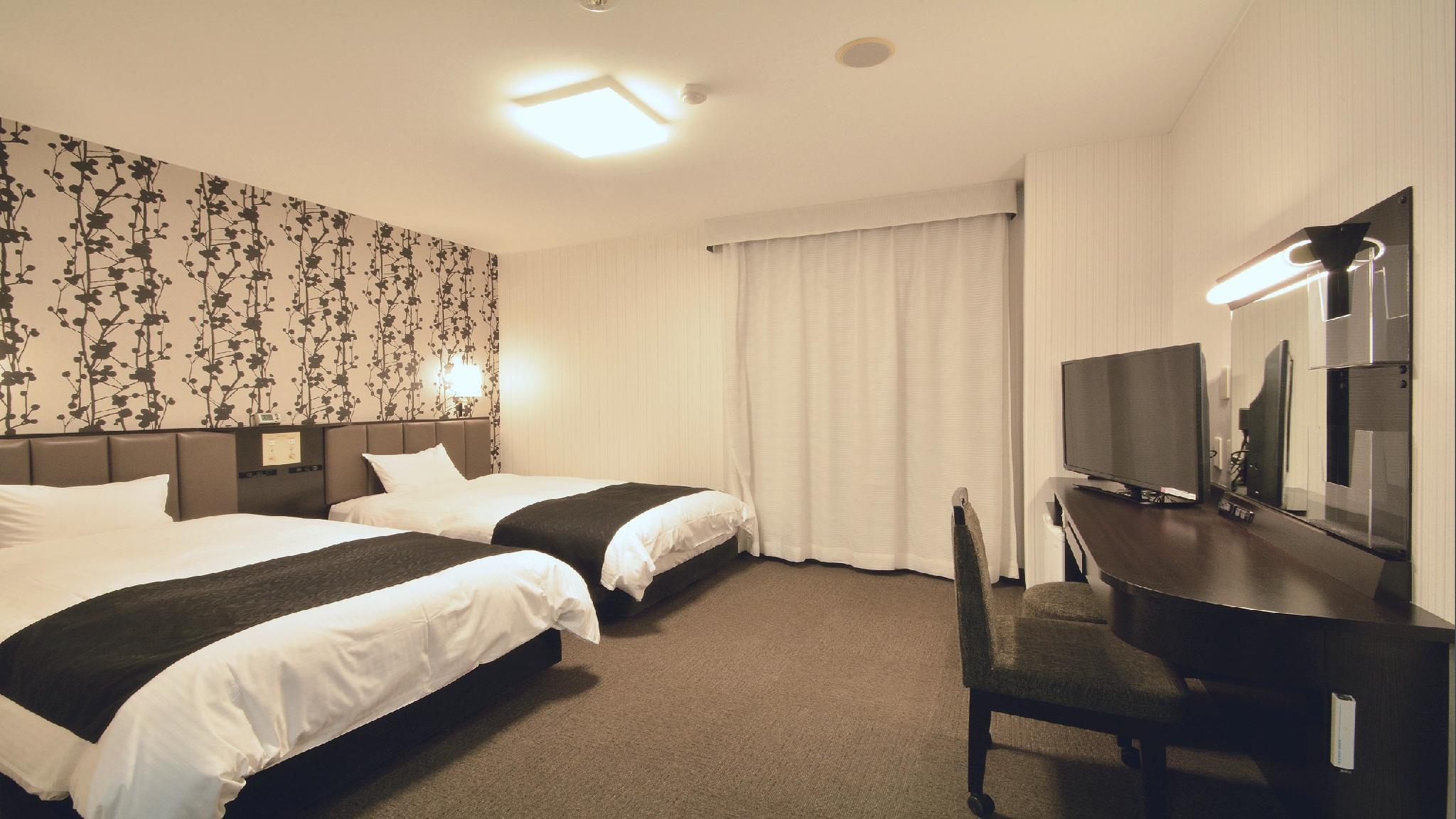 Standard, Twin Beds