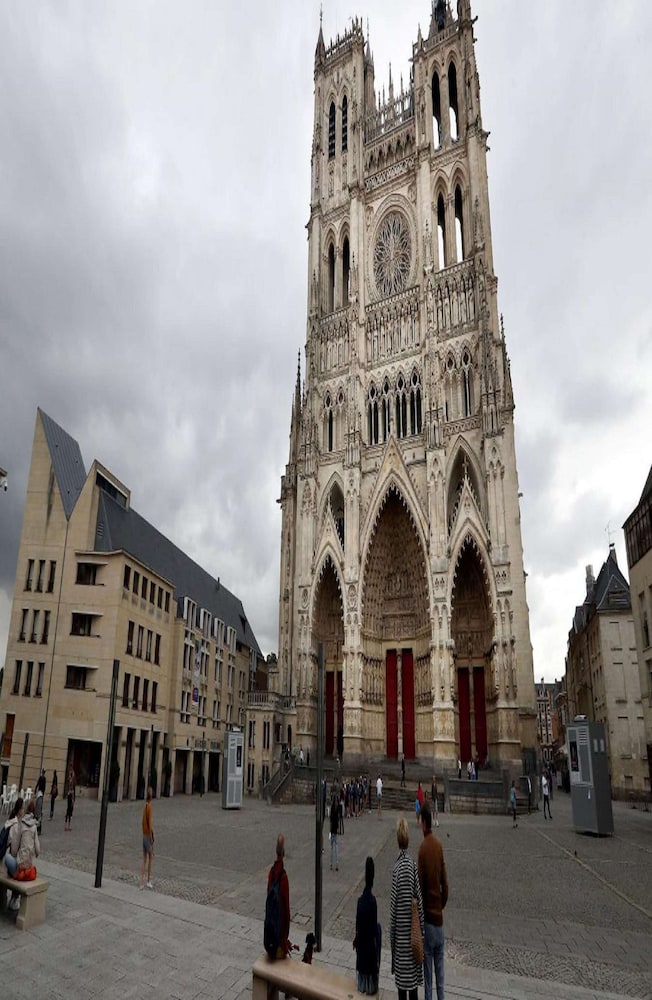 Campanile Amiens Glisy 39/45