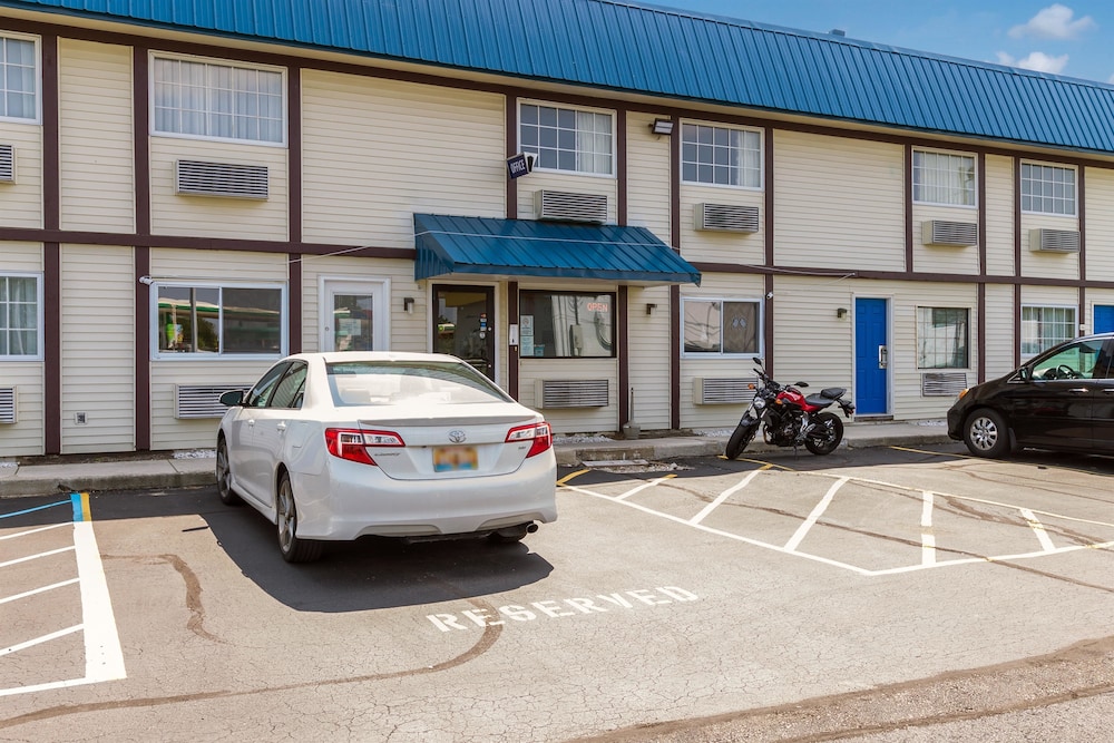 Motel6 Rossford, OH 41/54