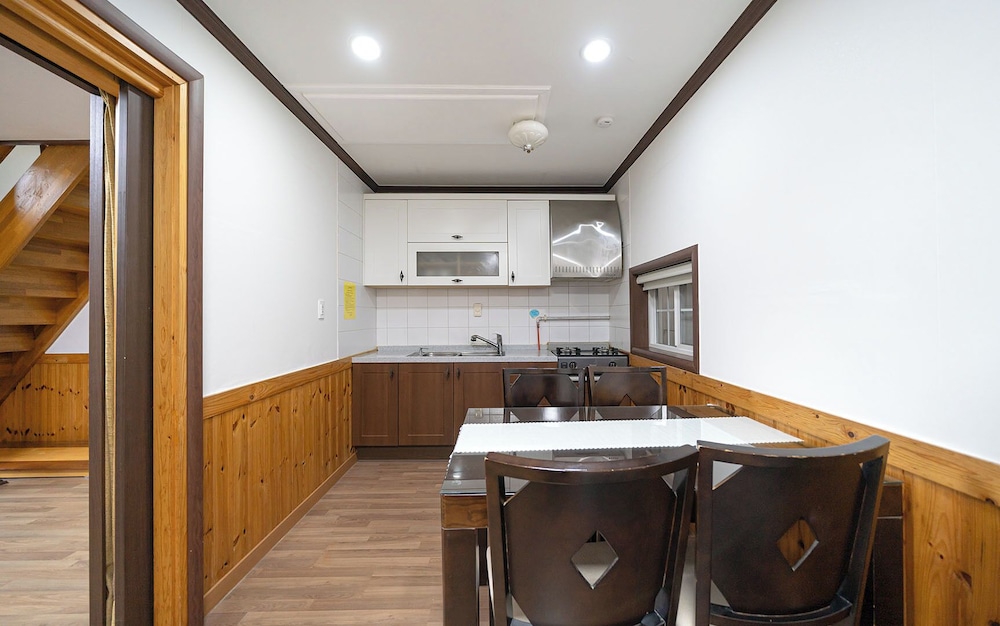Taean Petit Maison Pension 34/50