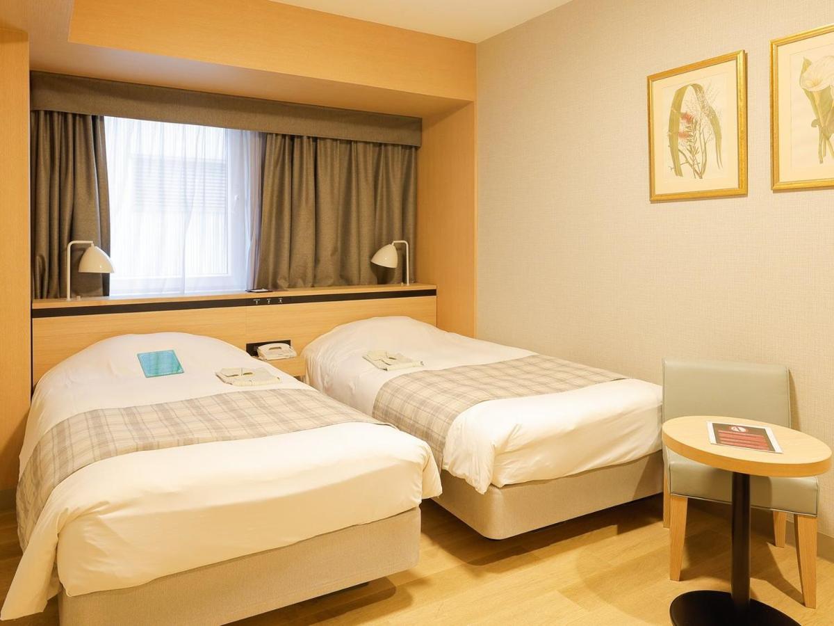 Casual, Single, Twin Beds