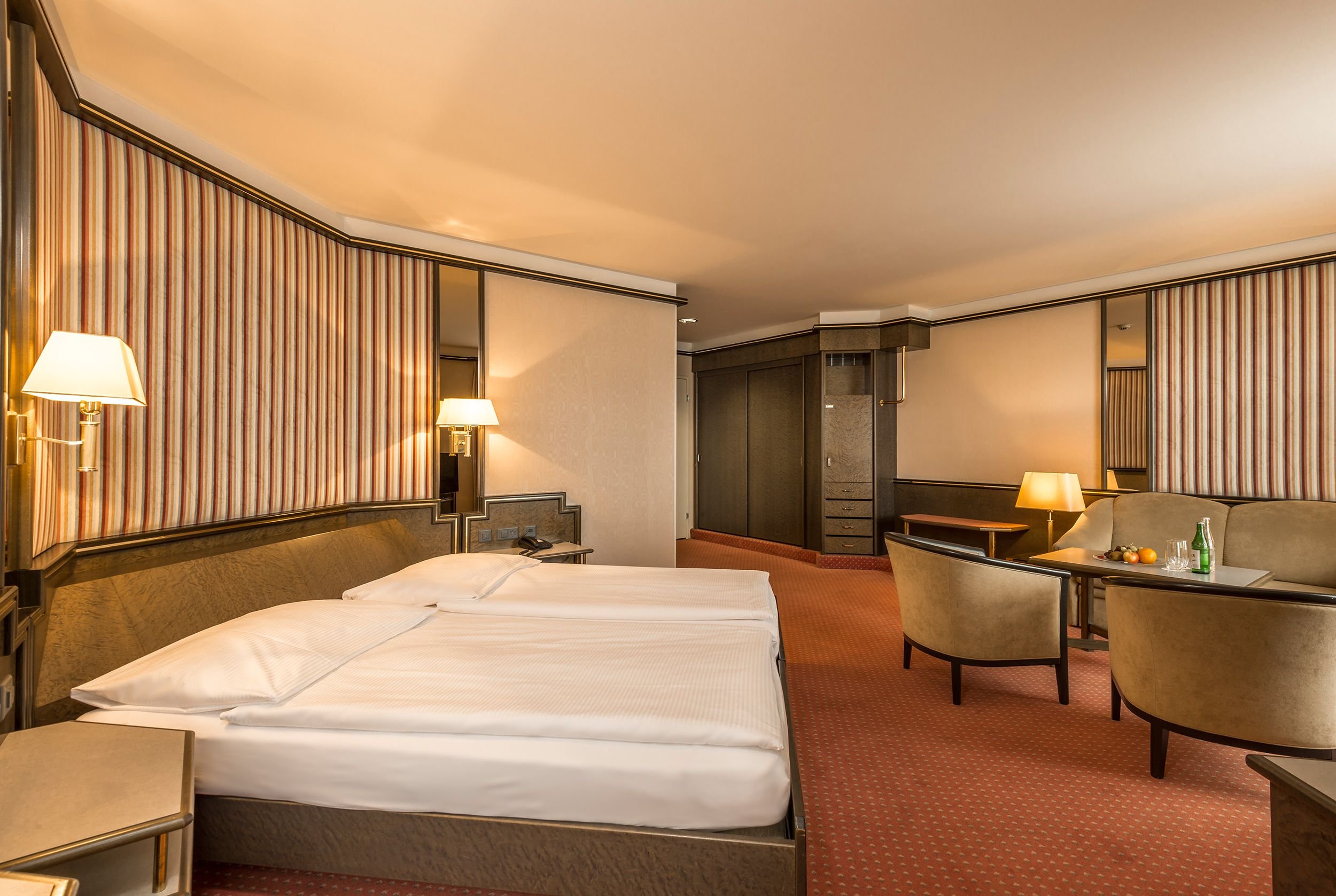 JUNIOR SUITE