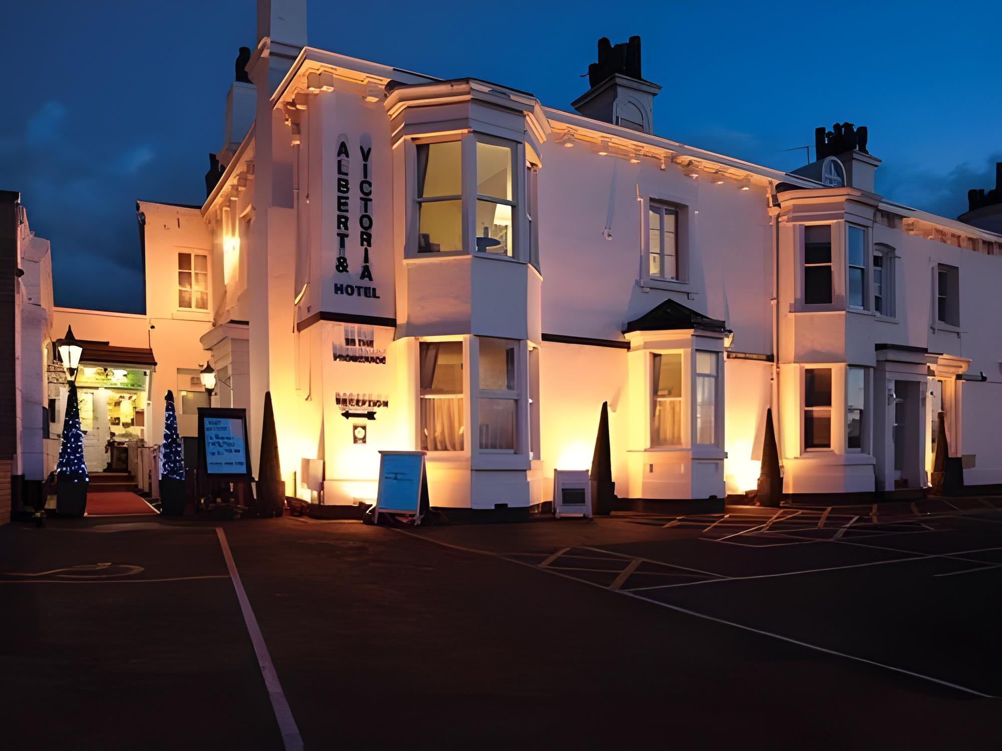 Albert and Victoria Hotel 1/40