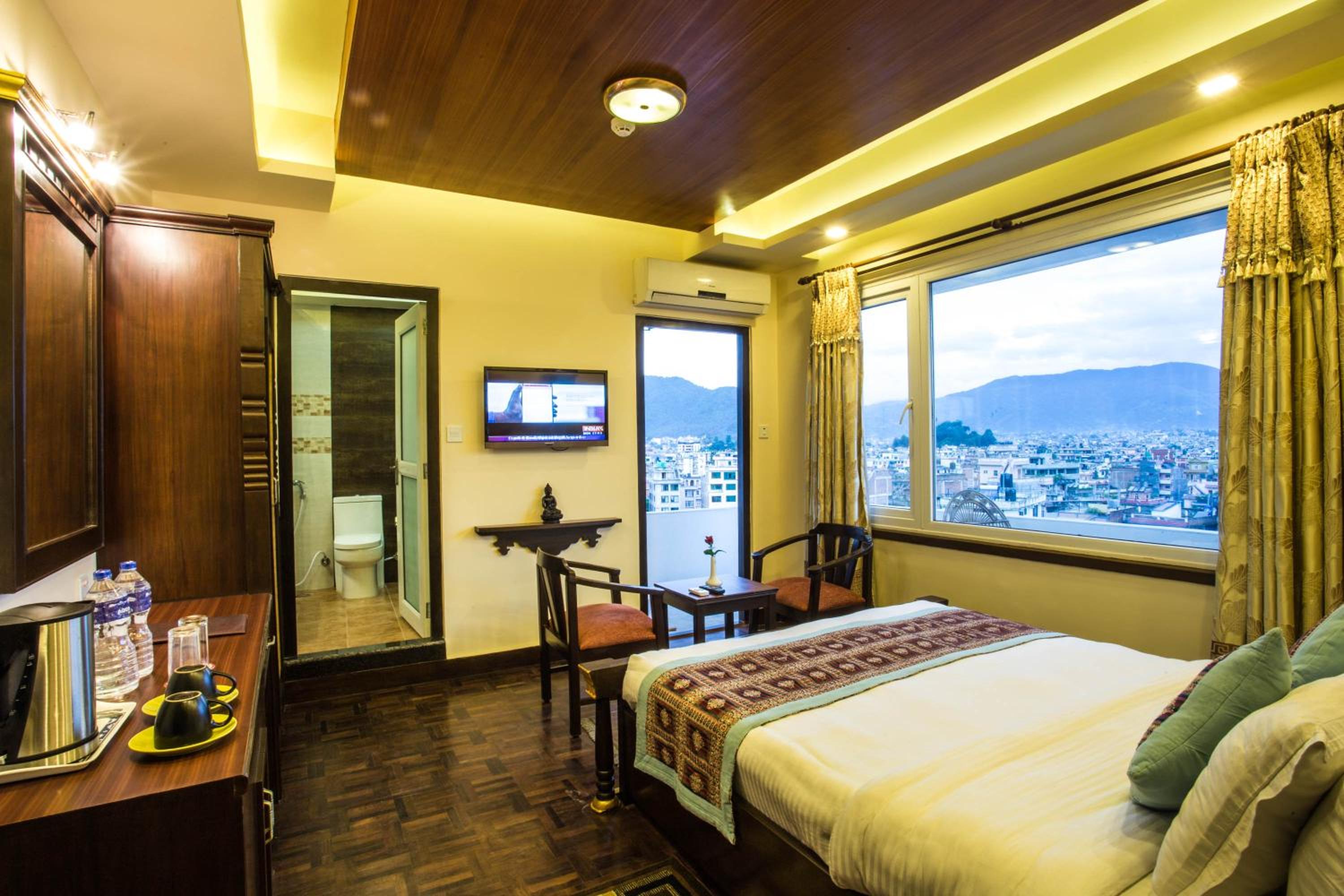 Deluxe, Double Bed
