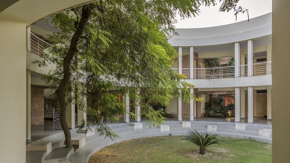 Hotel Chitvan 44/50