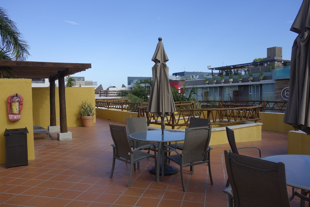 Las Palmas Condominios 27/36