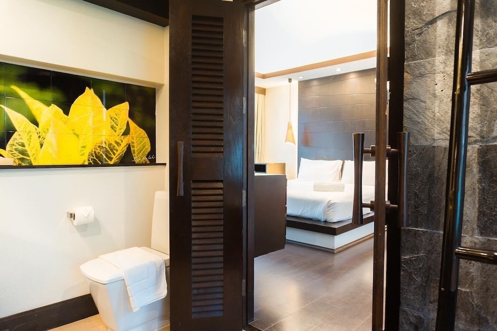 Aava Resort And Spa 62/66