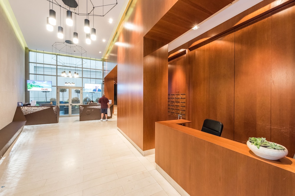 SmartRental Collection Gran Via Centric II 8/57