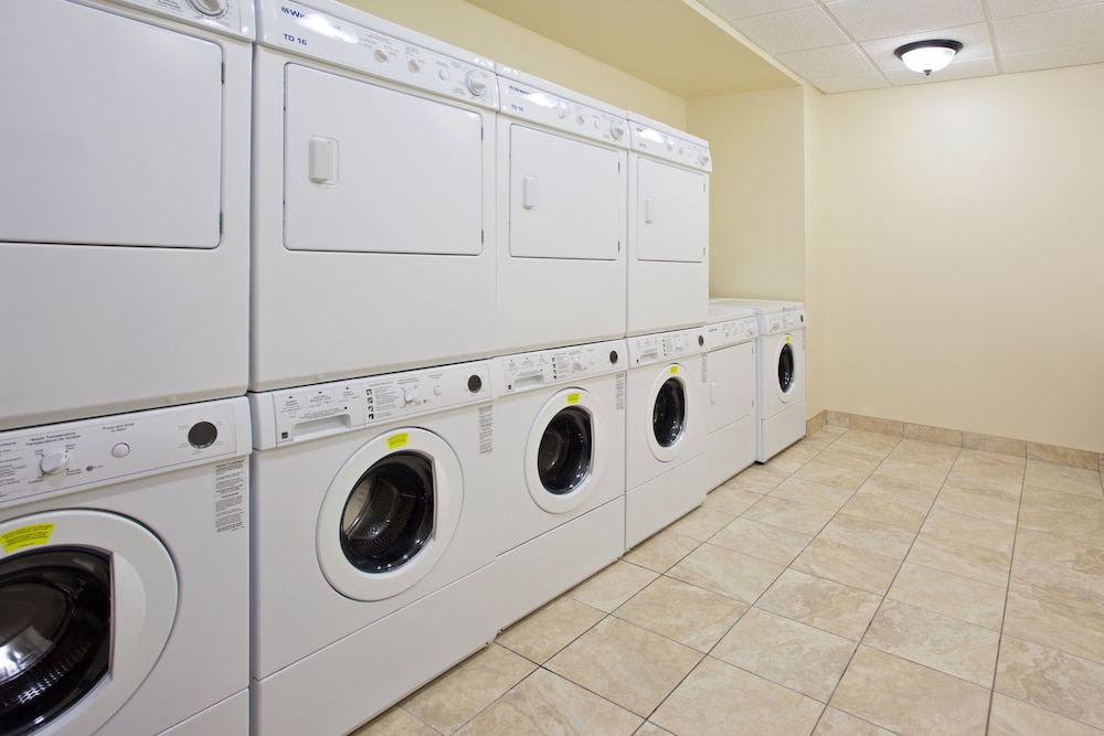Staybridge Suites Akron-Stow-Cuyahoga Falls 24/65