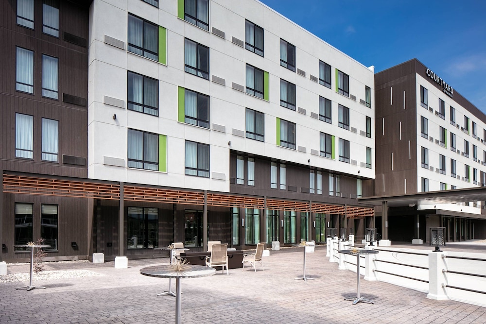 Courtyard by Marriott Sioux City Downtown/Convention Cente 1/53