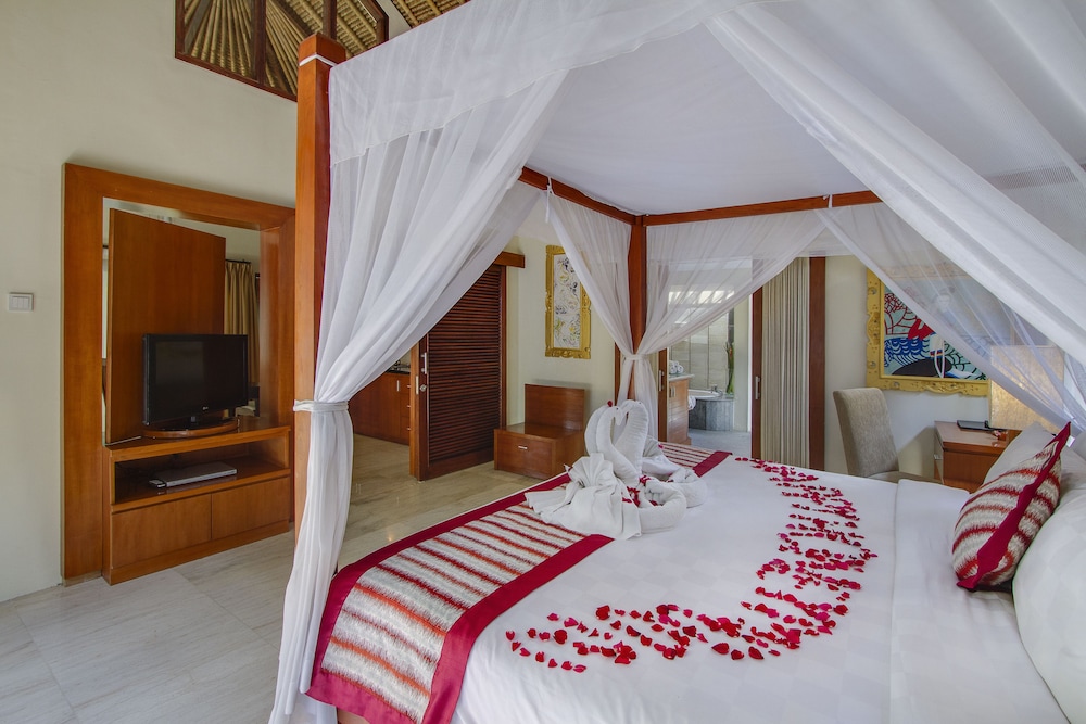 BALI BALIKU BEACH FRONT LUXURY PRIVATE POOL VILLAS 8/33