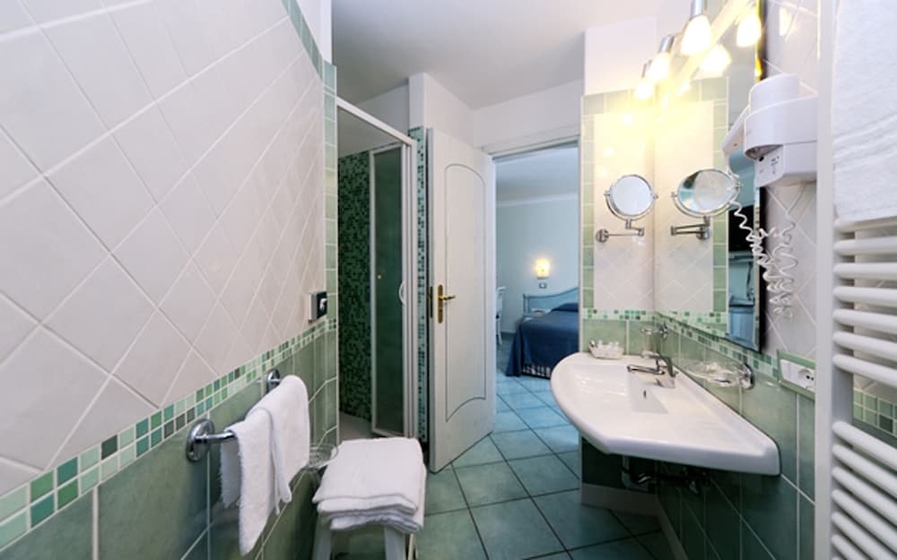 Hotel Bellevue Benessere and Relax 44/45