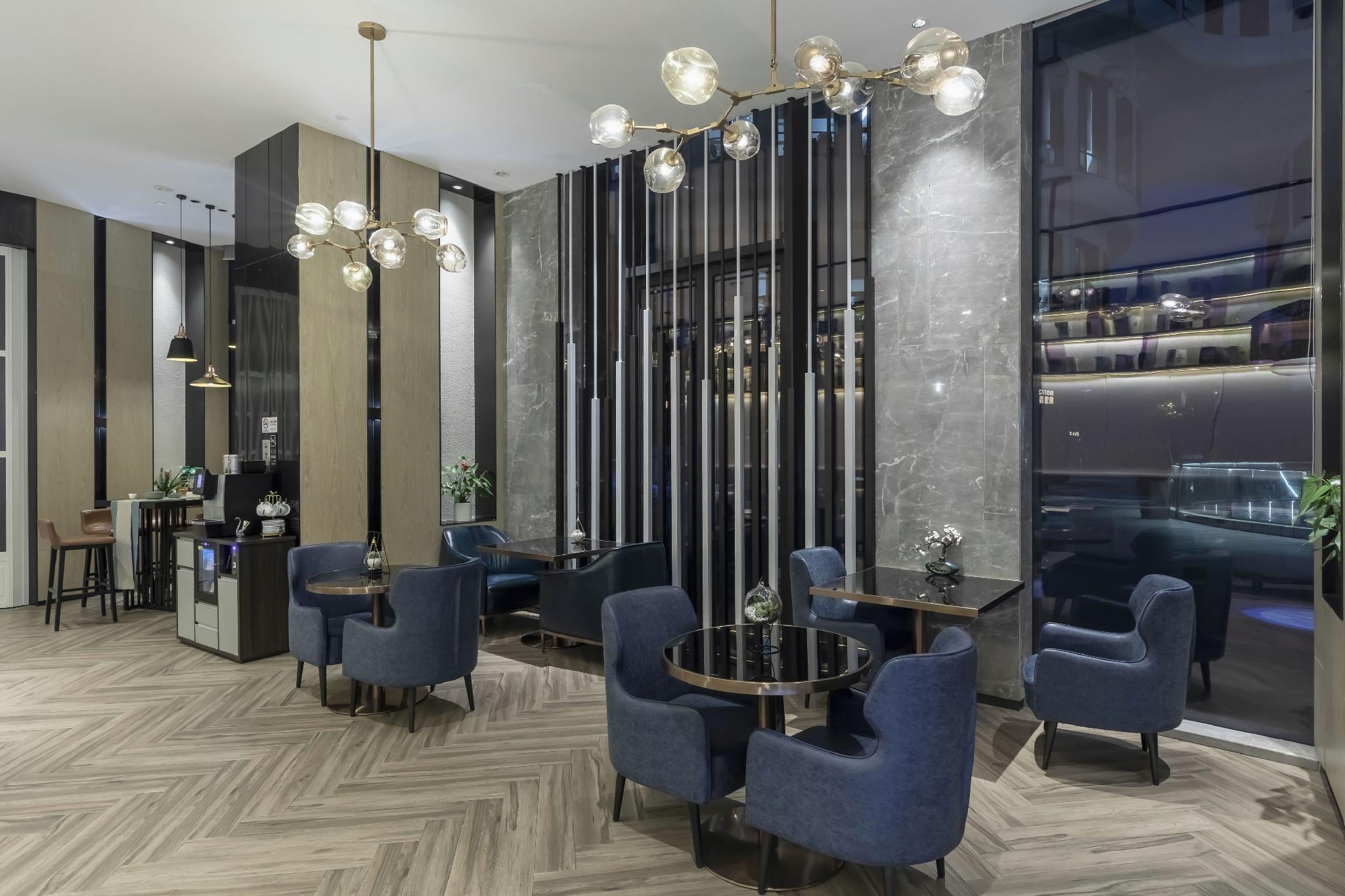 Echarm Hotel (Shanghai Hongqiao Railway Station ) 50/55