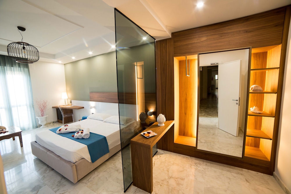 JUNIOR SUITE, STUDIO