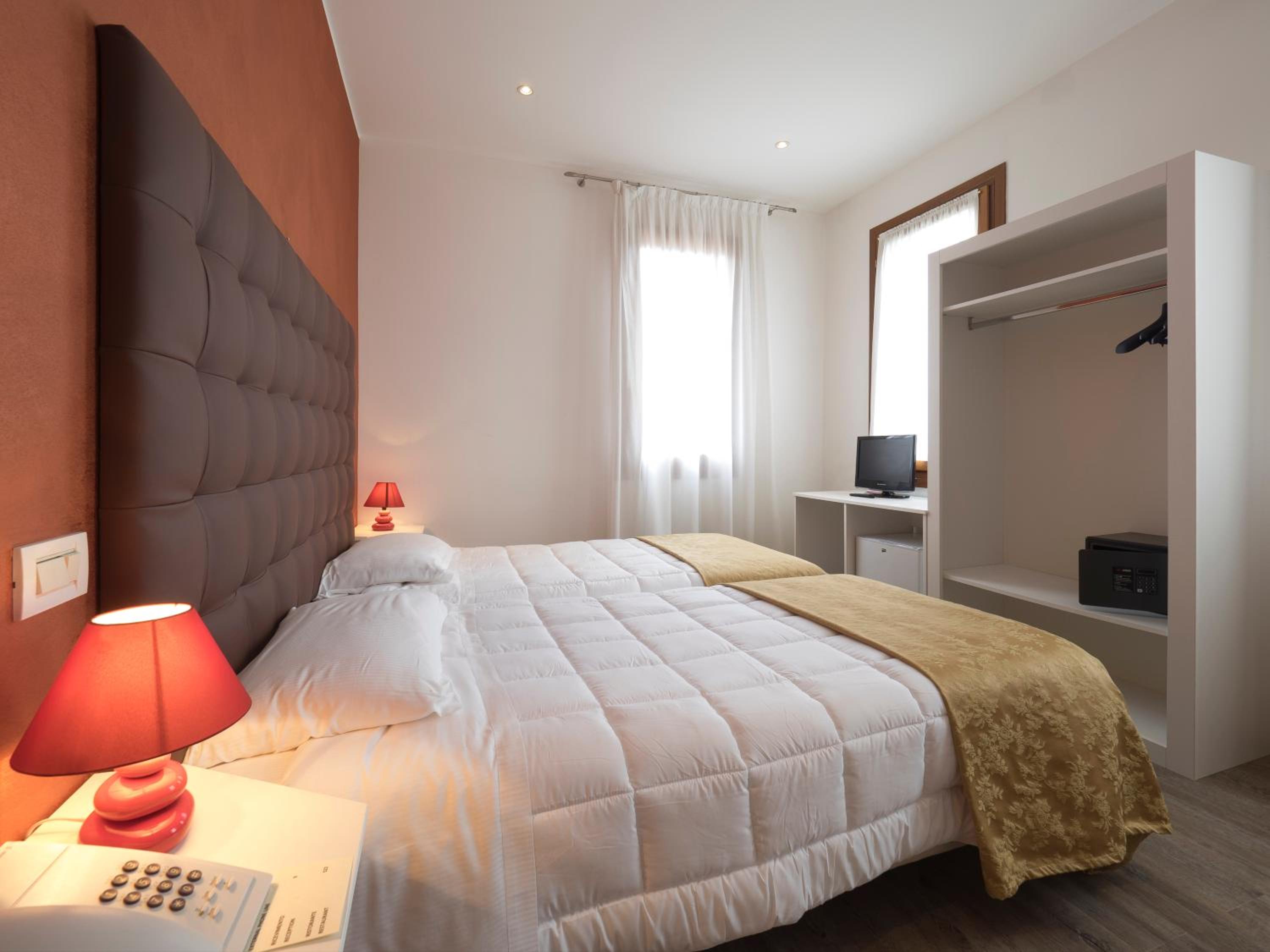 غرفة بسريرين منفصلين، Villa Braida 3/7