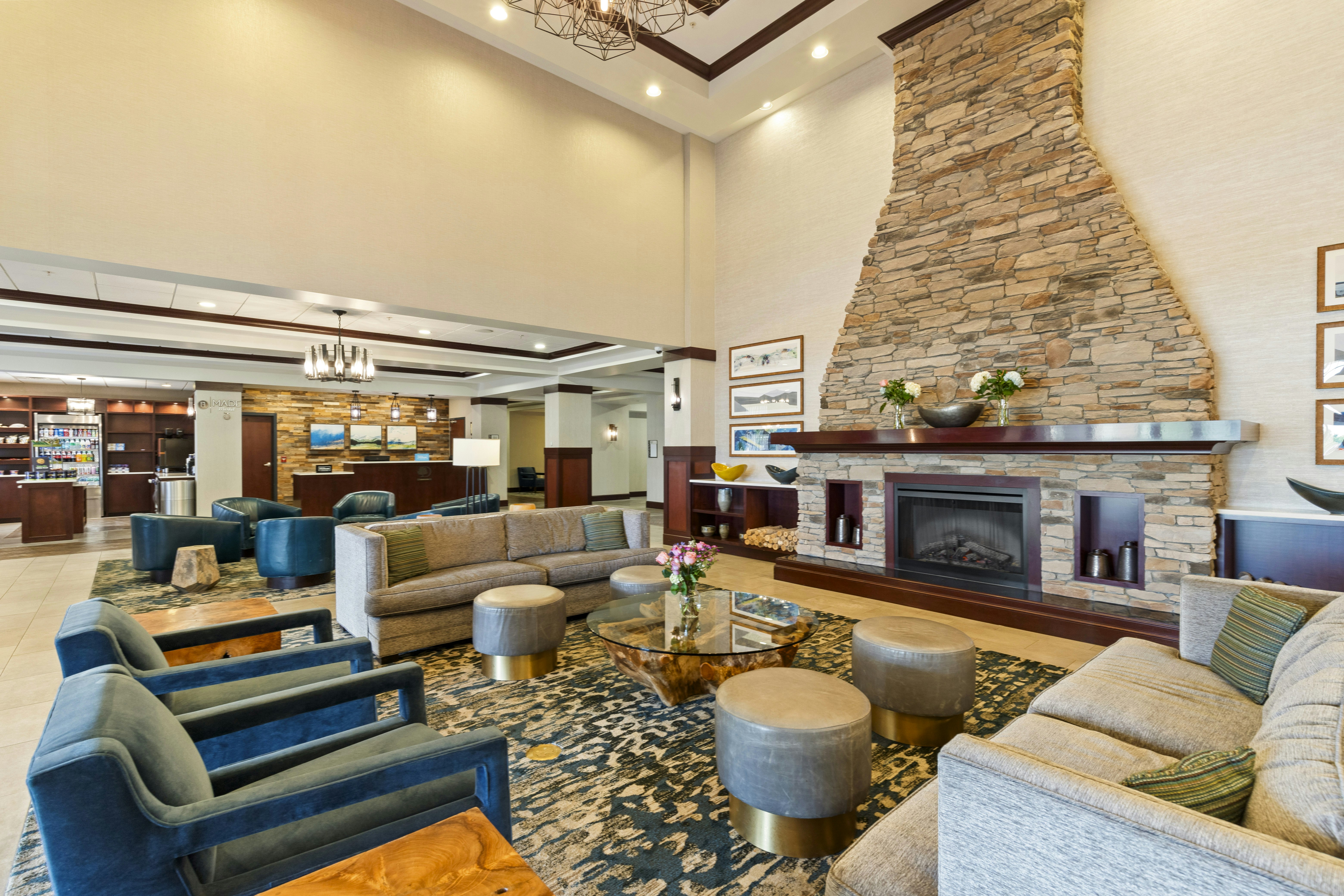 Doubletree By Hilton Front Royal Blue Ridge Shadows 8/25