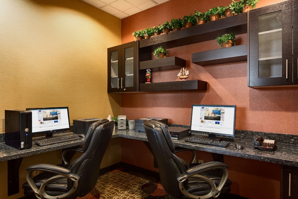Hampton Inn & Suites Pharr, TX 42/52