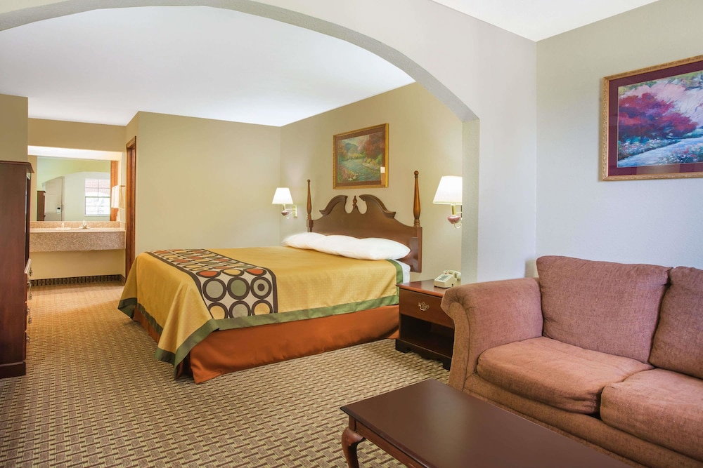 Super 8 By Wyndham Cabot 13/24