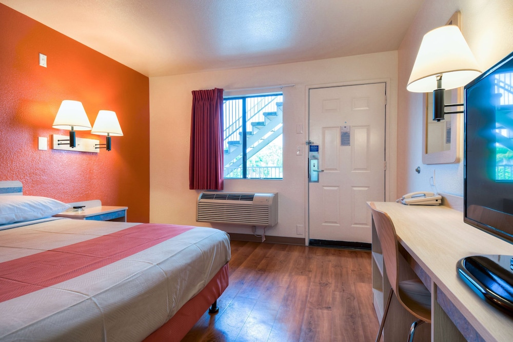 Motel6 Escondido Ca 31/54
