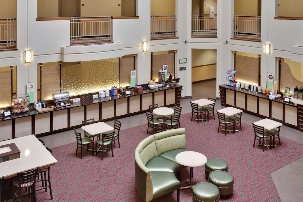 Country Inn & Suites By Radisson, San Carlos, CA 36/40