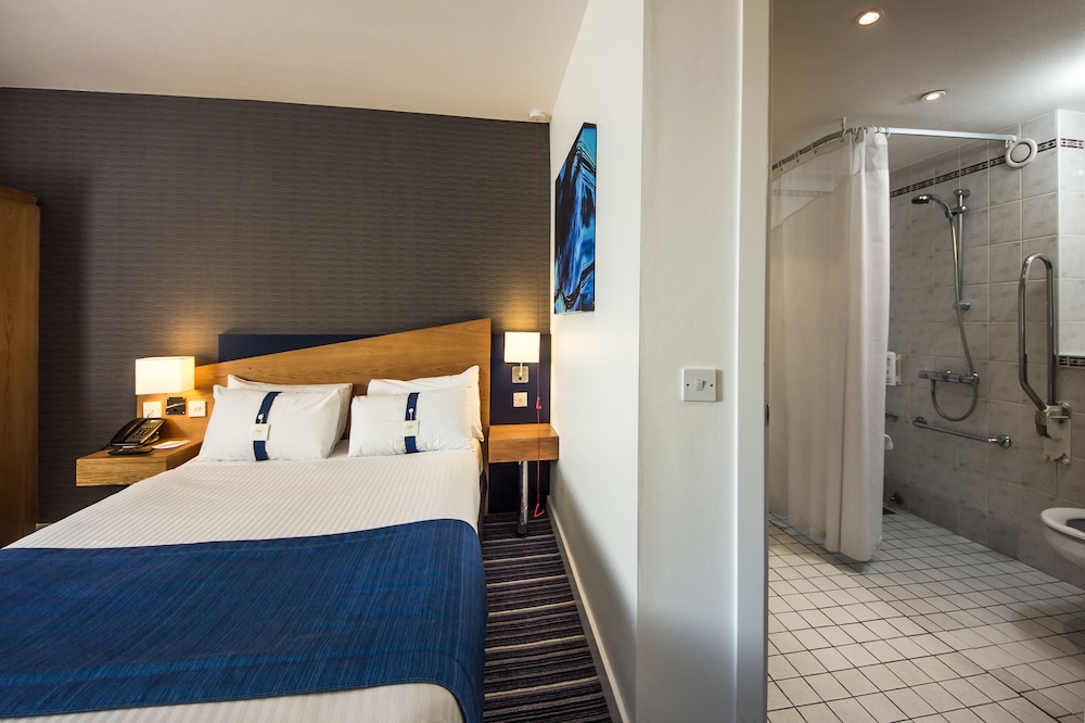 Holiday Inn Express Royal Docks 16/59