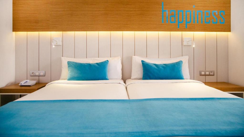 2 BEDROOMS, SUITE