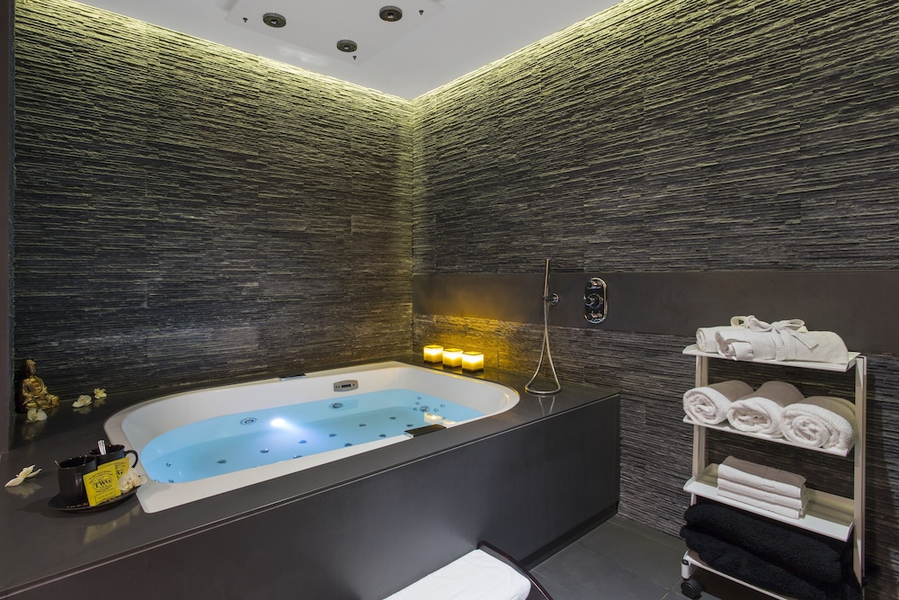 Chateau Royal Beach Resort and Spa 37/60
