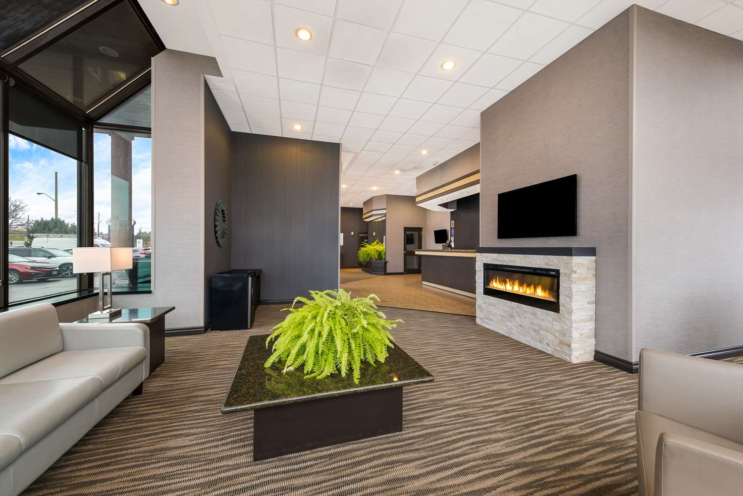 Best Western Voyageur Place Hotel 3/8